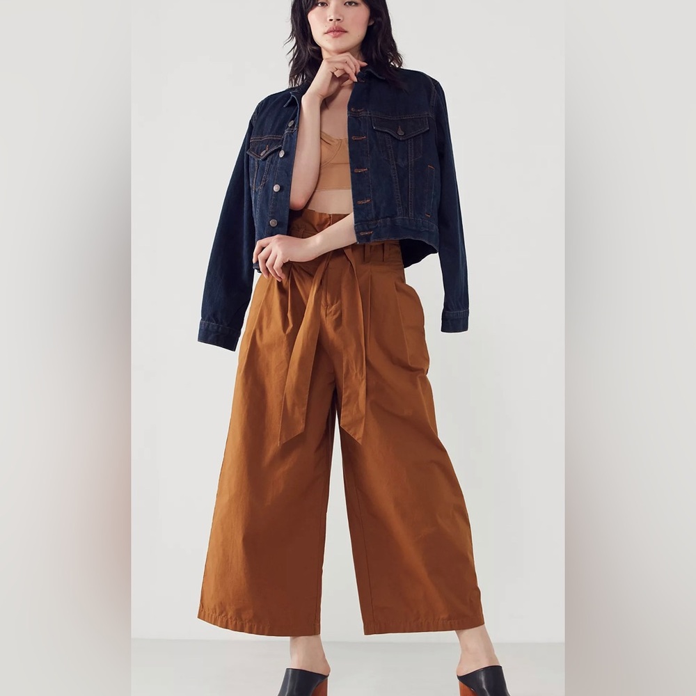 Urban Outfitters Kimchi Blue Simone Wide Leg Paperbag Pants Size 4